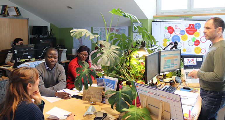 Participants à la formation d'Expert en Ingénierie de Développement Local en interview pour leur stage terrain